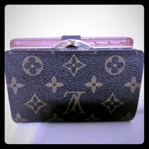Authentic Louis Vuitton Kisslock Wallet